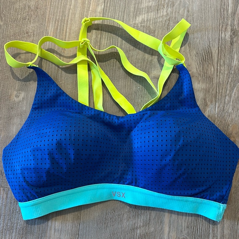 Victoria Secret Sports Bra size 32C